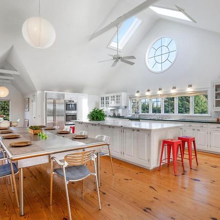 Large Modern North Fork Barn:Vineyards In Backyard, Harbes Farms Mattituck Exterior foto