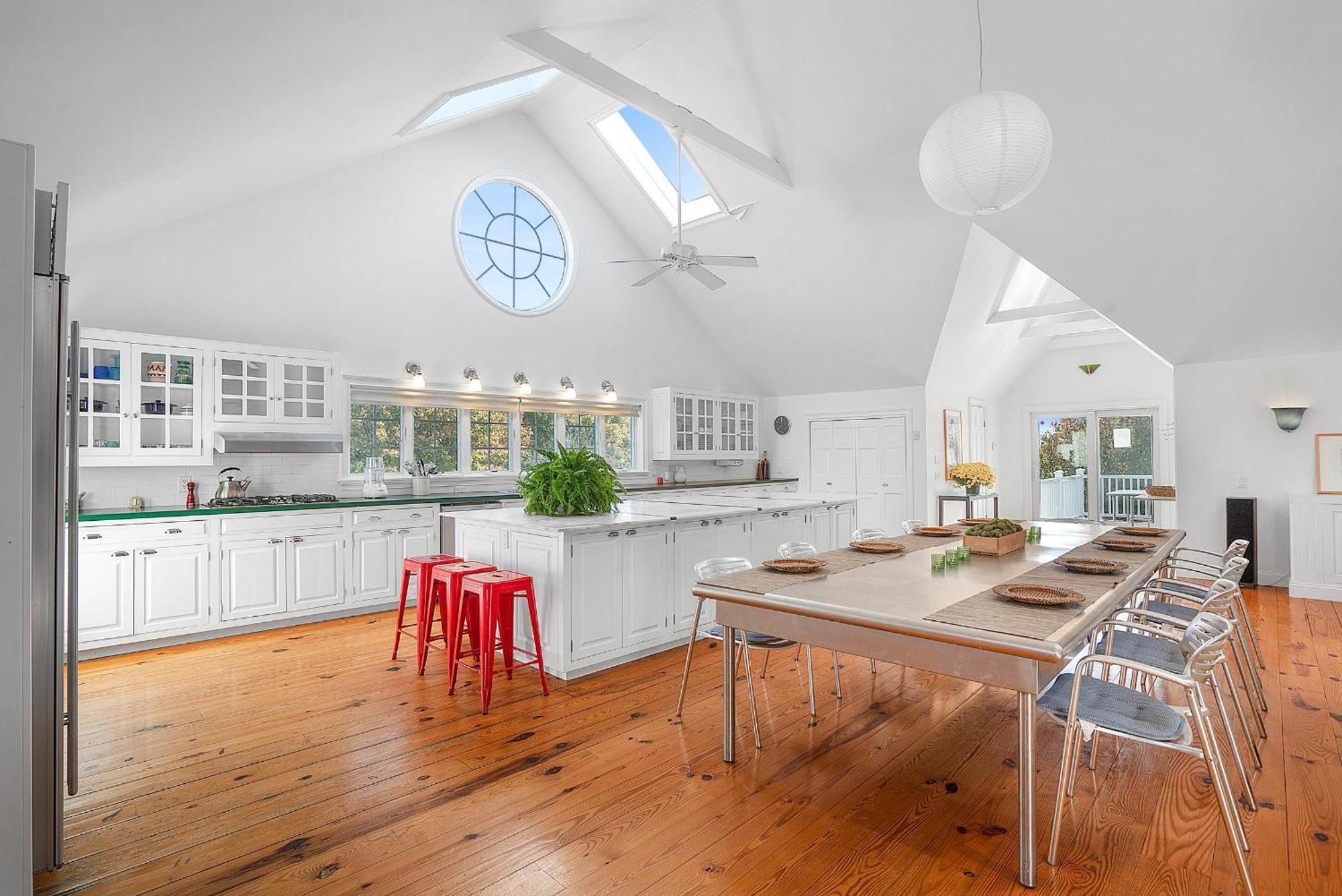 Large Modern North Fork Barn:Vineyards In Backyard, Harbes Farms Mattituck Exterior foto